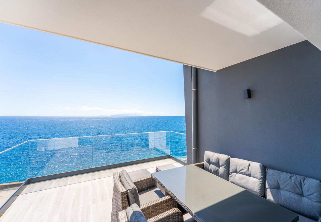 Apartamento em Gaula - FLH Amazing Ocean View with Balcony