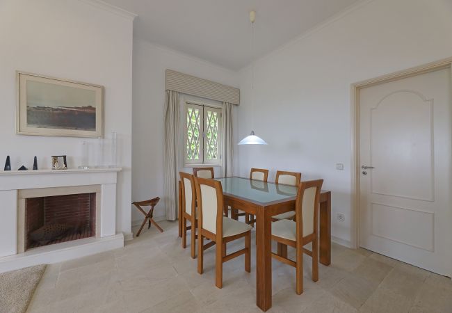Casa em Vila Nova de Gaia - FLH Porto Golf & Beach front House with Pool Casa em Vila Nova de Gaia - FLH Porto Golf & Beach front House with Pool
