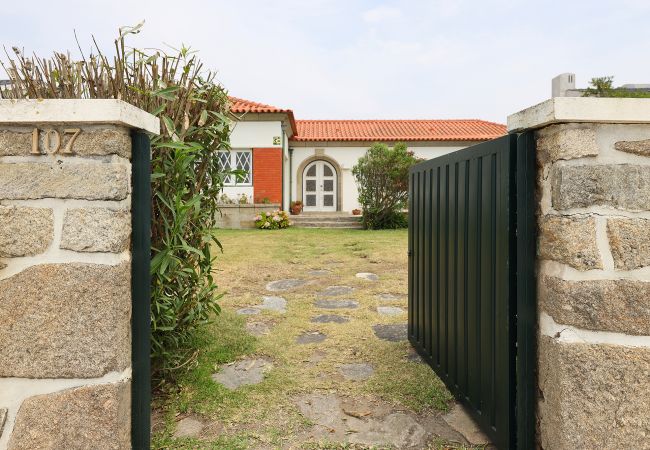 Casa em Vila Nova de Gaia - FLH Porto Golf & Beach front House with Pool Casa em Vila Nova de Gaia - FLH Porto Golf & Beach front House with Pool