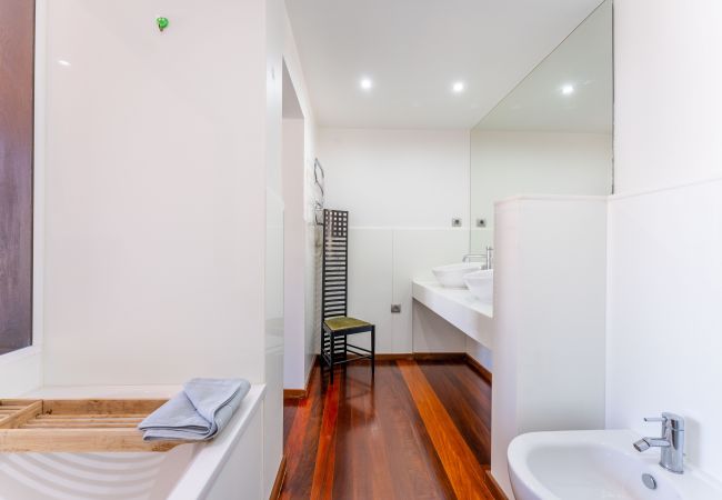 Apartamento em Funchal - FLH Funchal Artistic Apartment with Balcony Apartamento em Funchal - FLH Funchal Artistic Apartment with Balcony