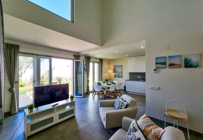 Apartamento em Quarteira - FLH Vilamoura Duplex with Terrace & Pool Apartamento em Quarteira - FLH Vilamoura Duplex with Terrace & Pool