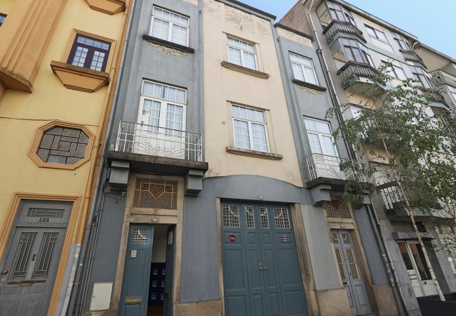 Apartamento em Porto - FLH Porto Classic Apartment with Terrace & Parking Apartamento em Porto - FLH Porto Classic Apartment with Terrace & Parking