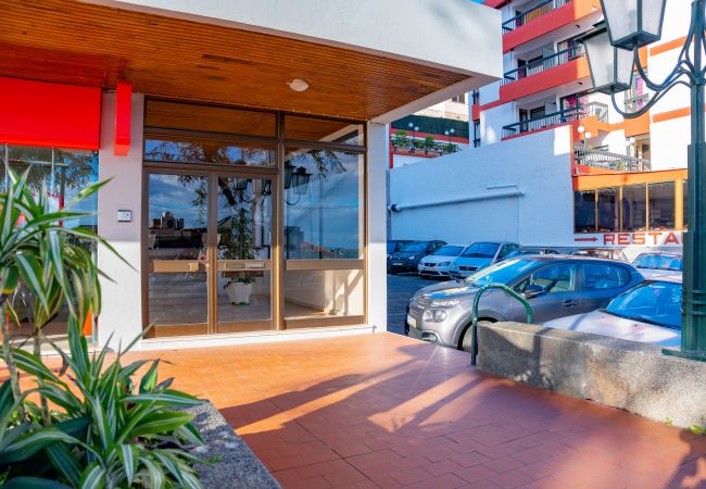 Apartamento em Funchal - FLH Funchal Spacious Apartment with Balcony Apartamento em Funchal - FLH Funchal Spacious Apartment with Balcony
