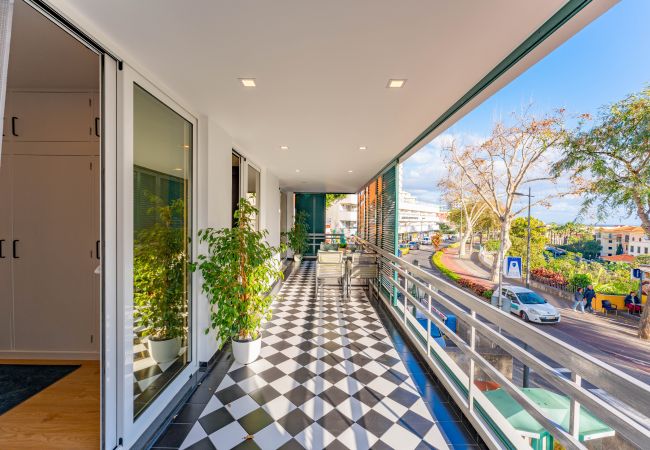 Apartamento em Funchal - FLH Funchal Spacious Apartment with Balcony Apartamento em Funchal - FLH Funchal Spacious Apartment with Balcony
