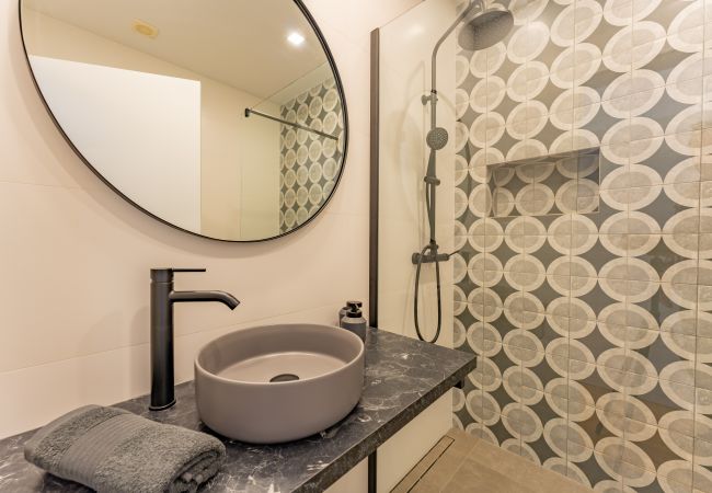 Apartamento em Funchal - FLH Funchal Spacious Apartment with Balcony Apartamento em Funchal - FLH Funchal Spacious Apartment with Balcony