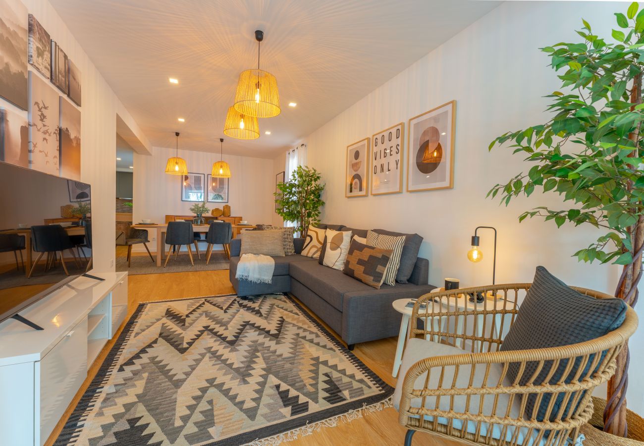Apartamento em Funchal - FLH Funchal Spacious Apartment with Balcony Apartamento em Funchal - FLH Funchal Spacious Apartment with Balcony