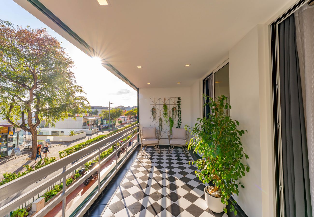 Apartamento em Funchal - FLH Funchal Spacious Apartment with Balcony Apartamento em Funchal - FLH Funchal Spacious Apartment with Balcony