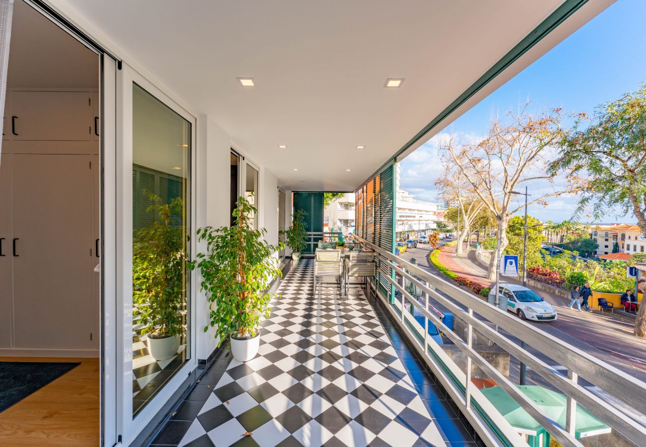 Apartamento em Funchal - FLH Funchal Spacious Apartment with Balcony Apartamento em Funchal - FLH Funchal Spacious Apartment with Balcony