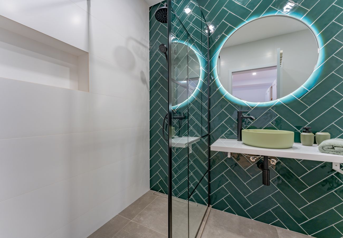 Apartamento em Funchal - FLH Funchal Spacious Apartment with Balcony Apartamento em Funchal - FLH Funchal Spacious Apartment with Balcony