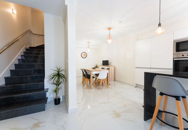 Casa em Santa Cruz - FLH Santa Cruz Triplex with Terrace Casa em Santa Cruz - FLH Santa Cruz Triplex with Terrace