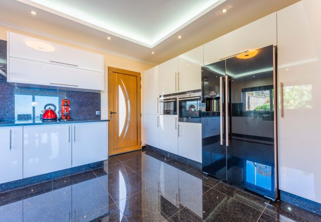 Casa em Funchal - FLH Funchal House with Sea View Casa em Funchal - FLH Funchal House with Sea View