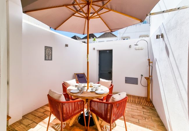 Casa em Tavira - FLH Tavira Central Town House with Terrace & Rooft Casa em Tavira - FLH Tavira Central Town House with Terrace & Rooft