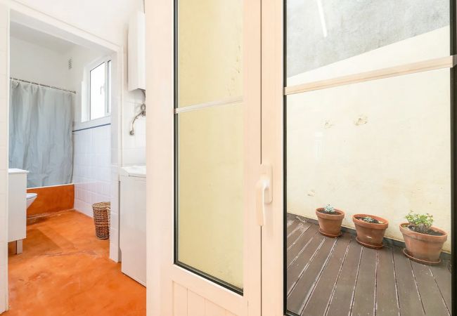 Apartamento em Lisboa - FLH Castle Hill Apartment With Sunny Pateo Apartamento em Lisboa - FLH Castle Hill Apartment With Sunny Pateo