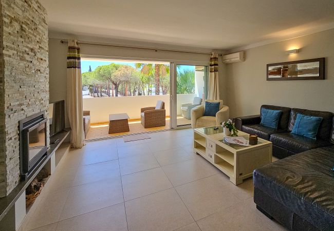 Casa em Vale do Lobo - FLH Quinta das Salinas Triplex with Terrace & Pool Casa em Vale do Lobo - FLH Quinta das Salinas Triplex with Terrace & Pool