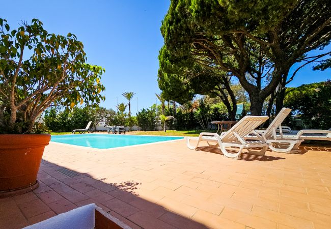 Casa em Vale do Lobo - FLH Quinta das Salinas Triplex with Terrace & Pool Casa em Vale do Lobo - FLH Quinta das Salinas Triplex with Terrace & Pool