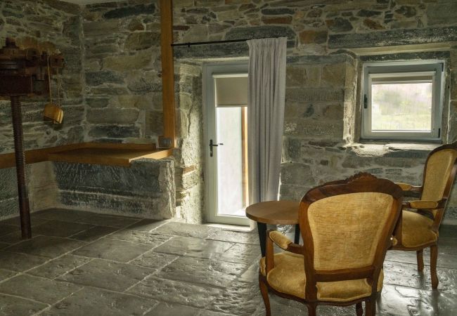 Quarto em Vila Marim - FLH Douro Casa do Mártir - Quarto Lagar Quarto em Vila Marim - FLH Douro Casa do Mártir - Quarto Lagar