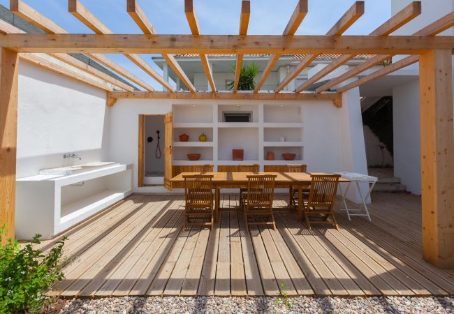 Casa em Almada - FLH Caparica Beach House