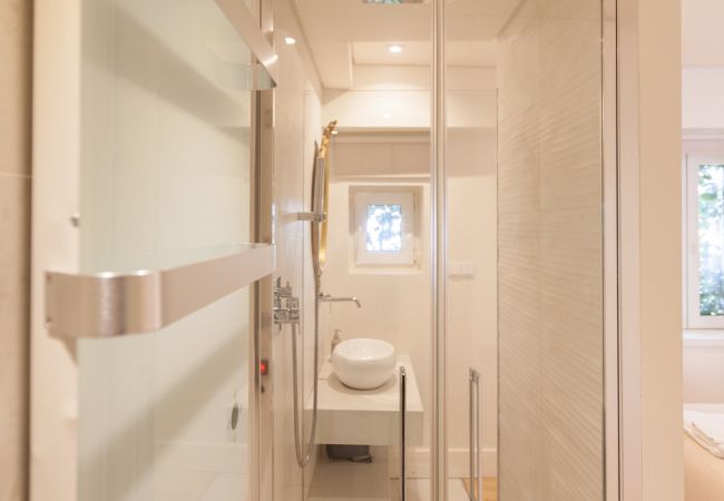 Apartamento em Lisboa - FLH Príncipe Real Minimalist Retreat Apartamento em Lisboa - FLH Príncipe Real Minimalist Retreat