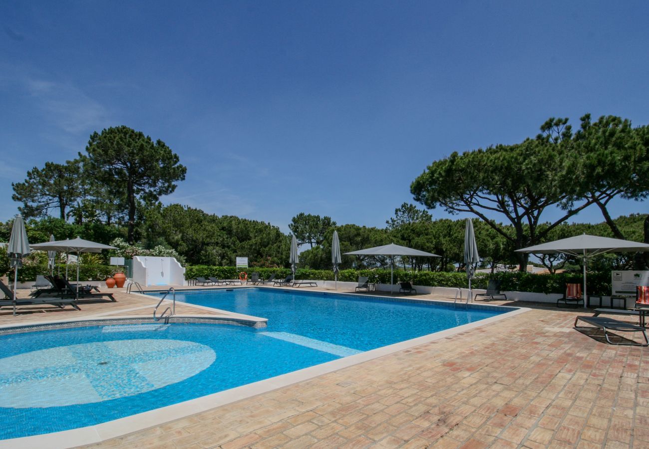 Casa em Almancil - FLH Quinta do Lago Retreat with Terrace & Pool