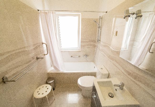 Apartment in Lisbon - FLH Gulbenkian Flat with Balcony Apartment in Lisbon - FLH Gulbenkian Flat with Balcony