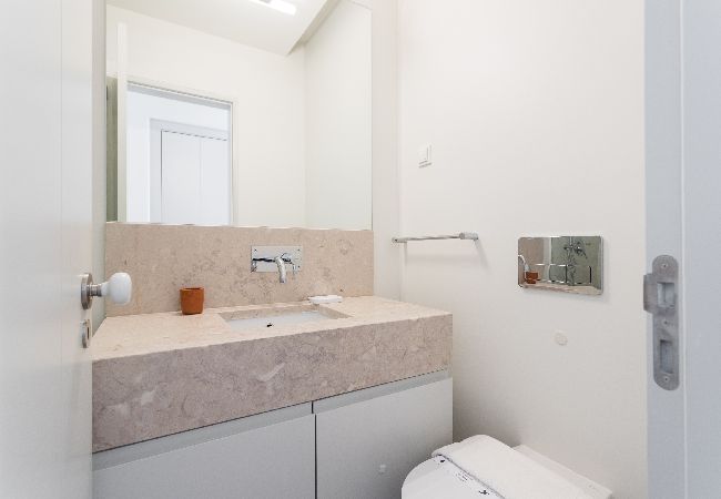 Apartment in Lisbon - FLH Lux Baixa Flat – Historical Center near Tejo R Apartment in Lisbon - FLH Lux Baixa Flat – Historical Center near Tejo R