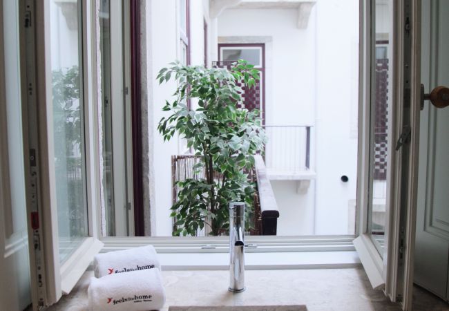 Apartment in Lisbon - FLH Lux Baixa Flat – Historical Center near Tejo R Apartment in Lisbon - FLH Lux Baixa Flat – Historical Center near Tejo R