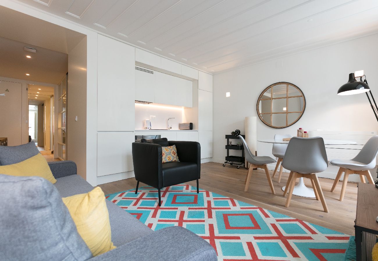 Apartment in Lisbon - FLH Chiado Modern Place