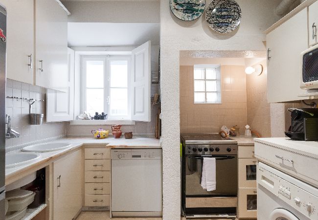 Apartment in Lisbon - FLH Janelas Verdes Charming Flat Apartment in Lisbon - FLH Janelas Verdes Charming Flat