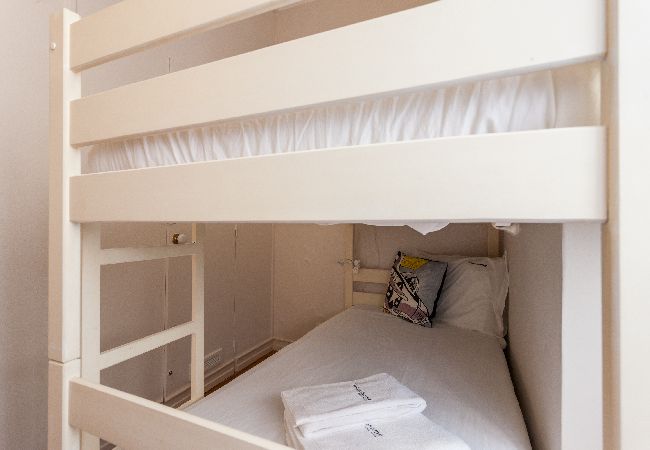 Apartment in Lisbon - FLH Janelas Verdes Charming Flat Apartment in Lisbon - FLH Janelas Verdes Charming Flat