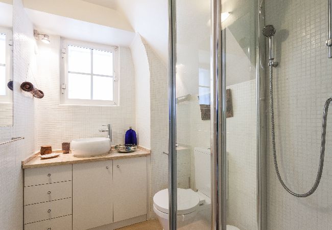 Apartment in Lisbon - FLH Janelas Verdes Charming Flat Apartment in Lisbon - FLH Janelas Verdes Charming Flat