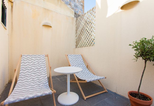 Apartment in Lisbon - FLH Bairro Alto Loft with Sunny Terrace Apartment in Lisbon - FLH Bairro Alto Loft with Sunny Terrace