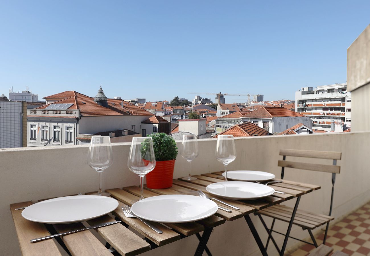 Apartment in Porto - FLH Porto Spacious Apartment with Balcony Apartment in Porto - FLH Porto Spacious Apartment with Balcony
