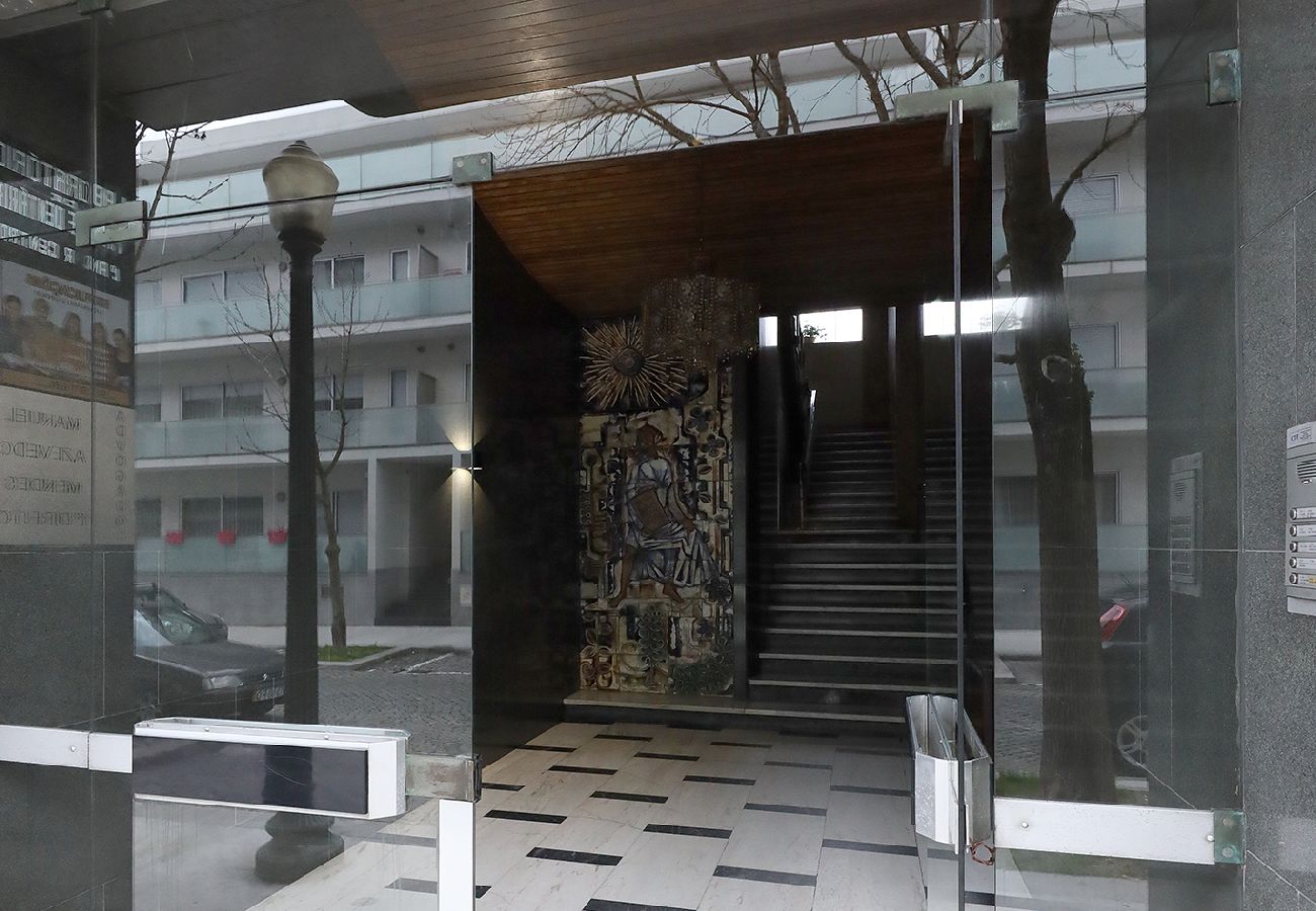 Apartment in Porto - FLH Porto Spacious Apartment with Balcony Apartment in Porto - FLH Porto Spacious Apartment with Balcony