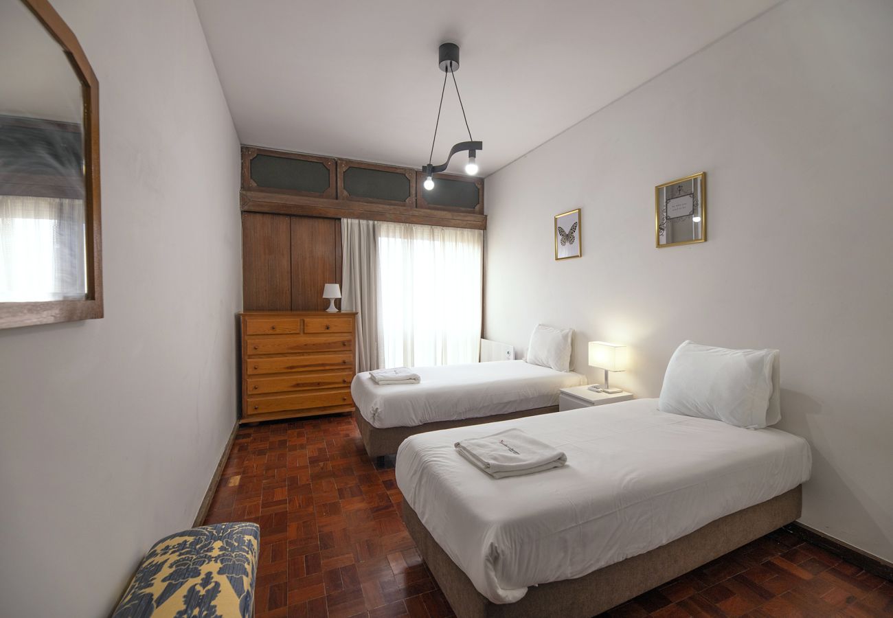 Apartment in Porto - FLH Porto Spacious Apartment with Balcony Apartment in Porto - FLH Porto Spacious Apartment with Balcony