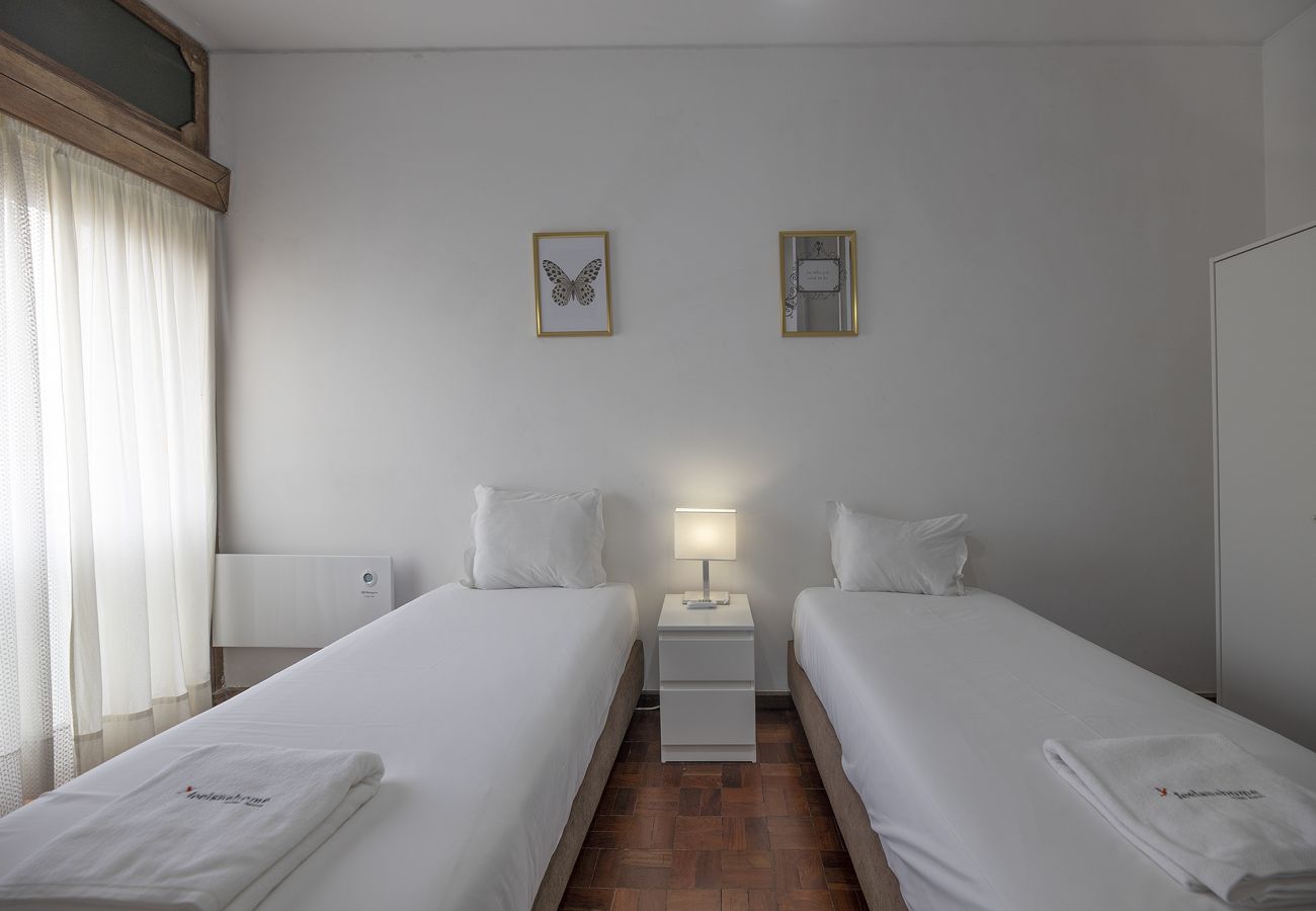 Apartment in Porto - FLH Porto Spacious Apartment with Balcony Apartment in Porto - FLH Porto Spacious Apartment with Balcony