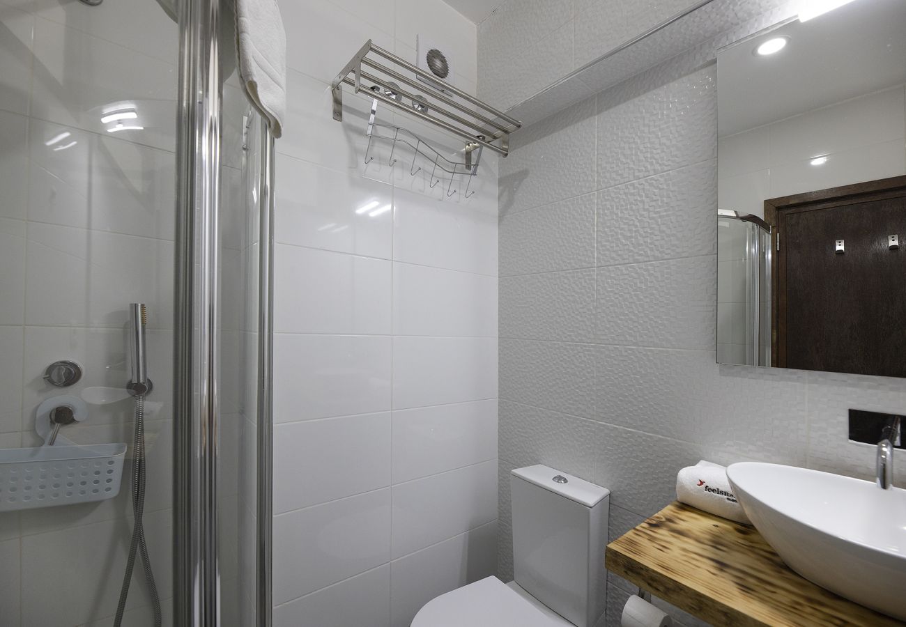 Apartment in Porto - FLH Porto Spacious Apartment with Balcony Apartment in Porto - FLH Porto Spacious Apartment with Balcony