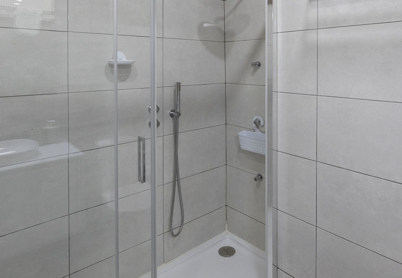 Apartment in Porto - FLH Porto Spacious Apartment with Balcony Apartment in Porto - FLH Porto Spacious Apartment with Balcony