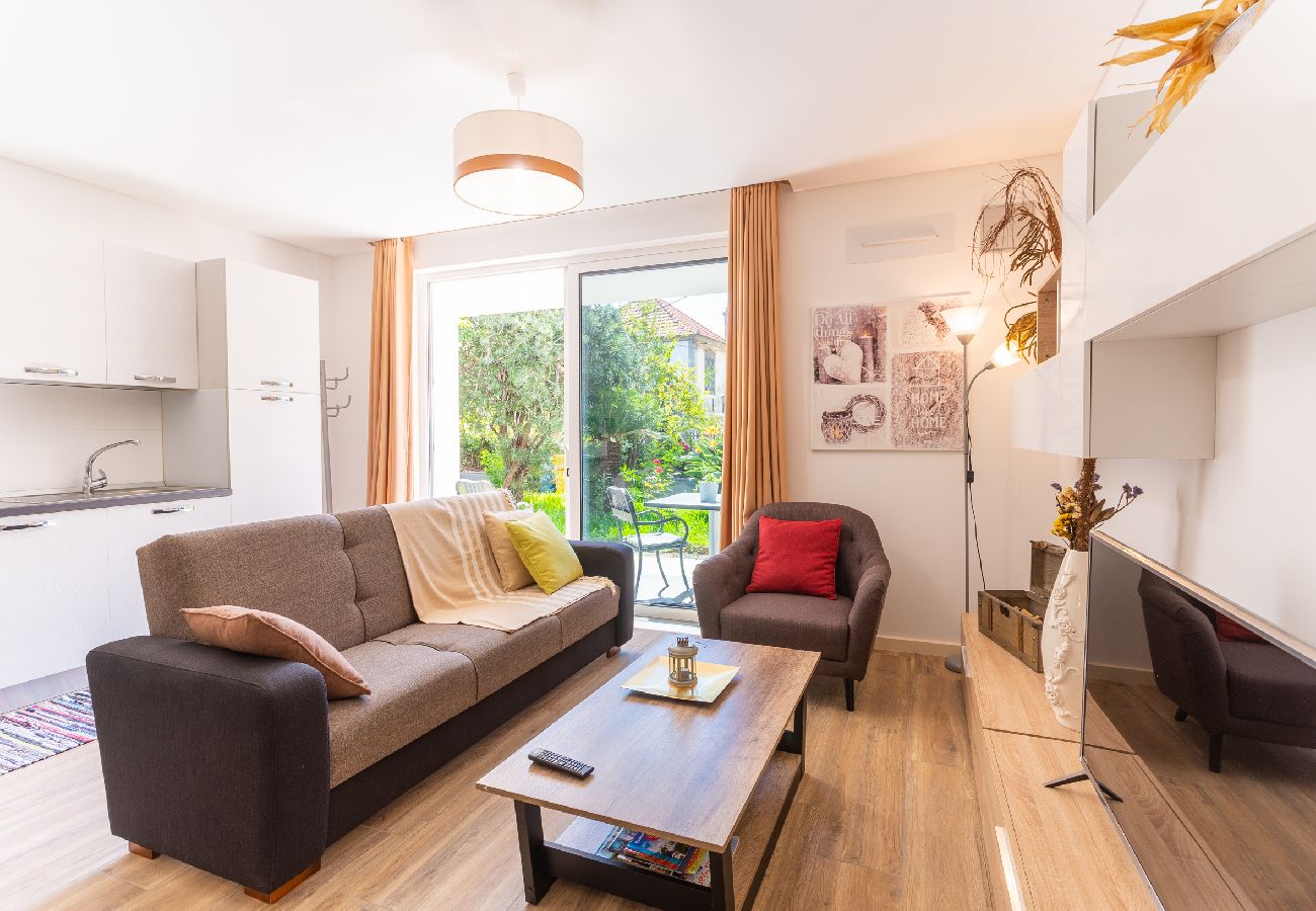 Apartment in Funchal - FLH Quintinha Rocha – Jimmy’s Garden Apartment Apartment in Funchal - FLH Quintinha Rocha – Jimmy’s Garden Apartment