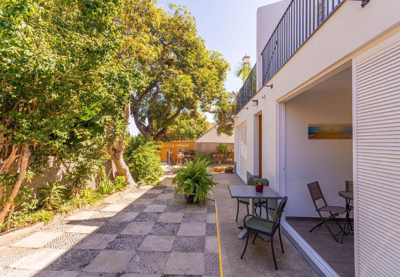 Apartment in Funchal - FLH Quintinha Rocha – Jimmy’s Garden Apartment Apartment in Funchal - FLH Quintinha Rocha – Jimmy’s Garden Apartment