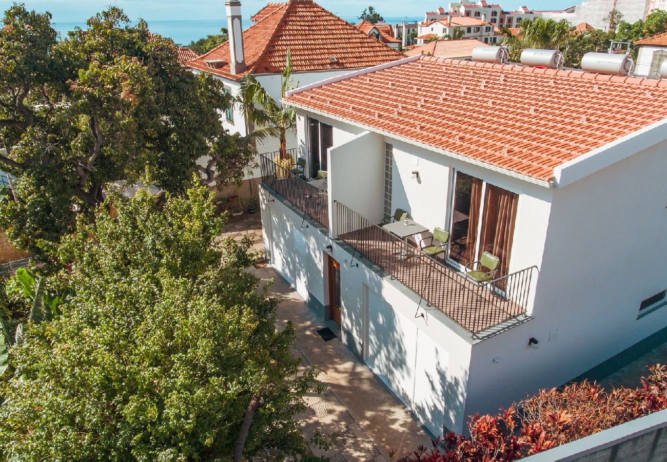 Apartment in Funchal - FLH Quintinha Rocha – Jimmy’s Garden Apartment Apartment in Funchal - FLH Quintinha Rocha – Jimmy’s Garden Apartment