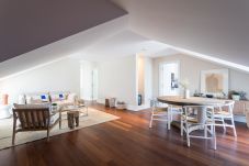 Apartment in Lisbon - Luxury Flat near Marquês