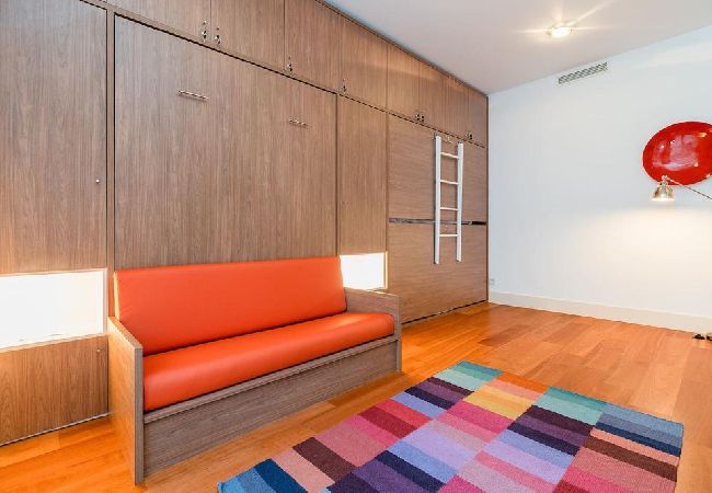 Studio in Lisbon - FLH S. Bento Foldable Color Studio Studio in Lisbon - FLH S. Bento Foldable Color Studio