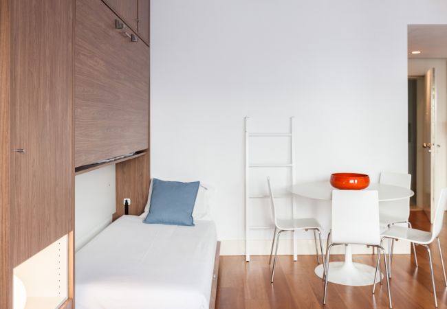 Studio in Lisbon - FLH S. Bento Foldable Color Studio Studio in Lisbon - FLH S. Bento Foldable Color Studio