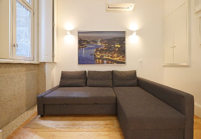 Studio in Porto - FLH Porto Traditional Studio with Terrace Studio in Porto - FLH Porto Traditional Studio with Terrace