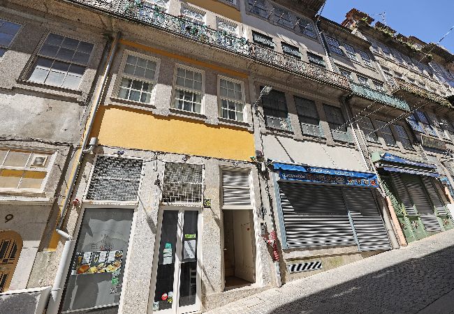 Studio in Porto - FLH Porto Traditional Studio with Terrace Studio in Porto - FLH Porto Traditional Studio with Terrace
