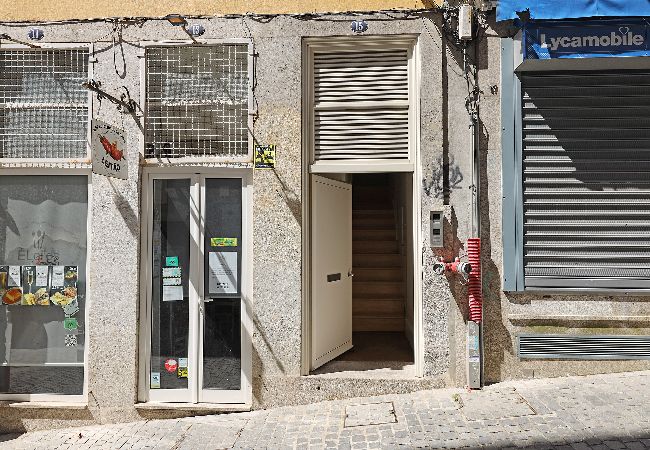 Studio in Porto - FLH Porto Traditional Studio with Terrace Studio in Porto - FLH Porto Traditional Studio with Terrace