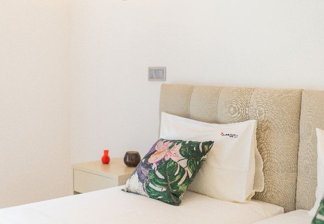 Apartment in Funchal - FLH Funchal Balcony Flat with Pool Apartment in Funchal - FLH Funchal Balcony Flat with Pool