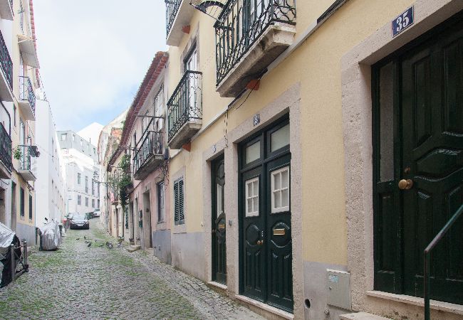 Studio in Lisbon - FLH Santa Catarina Typical Studio Studio in Lisbon - FLH Santa Catarina Typical Studio