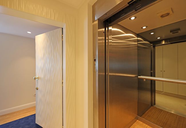 Apartment in Porto - FLH Porto Clérigos Luxury Apartment I Apartment in Porto - FLH Porto Clérigos Luxury Apartment I
