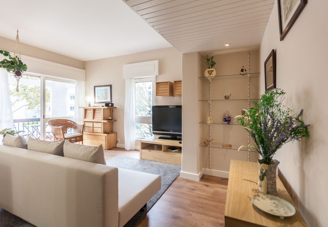 Apartment in Cascais - FLH Cascais Homey Apartment w/ Balcony